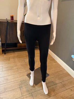 Hue Black Leggings - XS